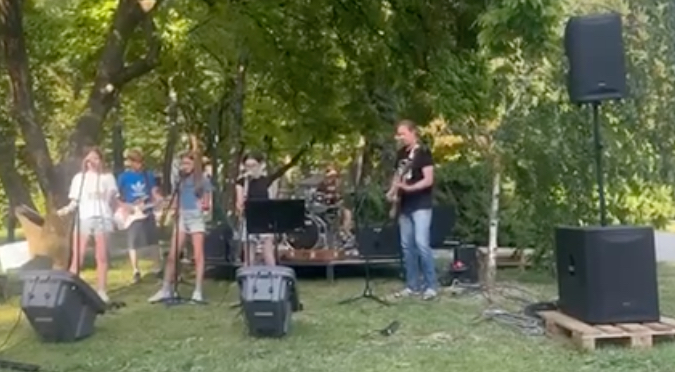 Naš školski bend briljirao na Minival festu!